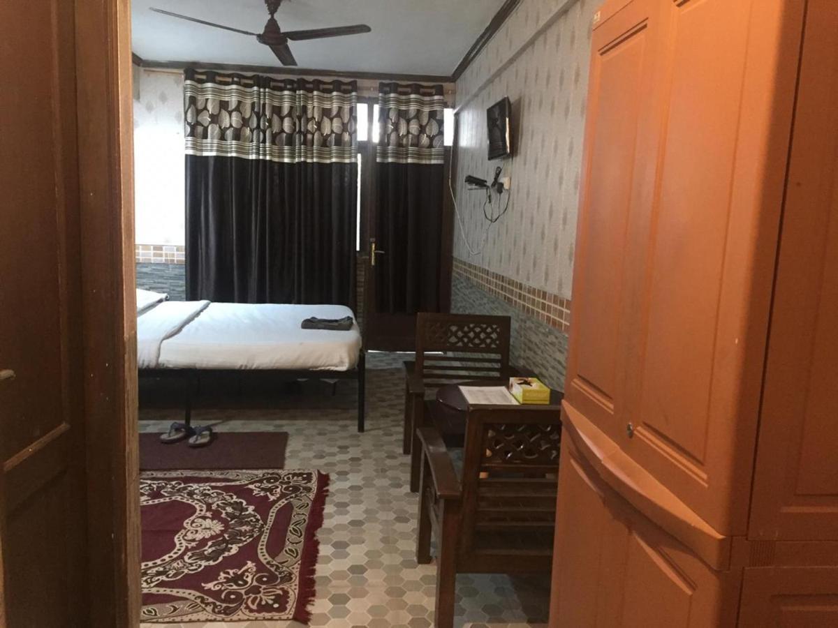 Hotel O Hya'S Homestay Дехрадун Экстерьер фото