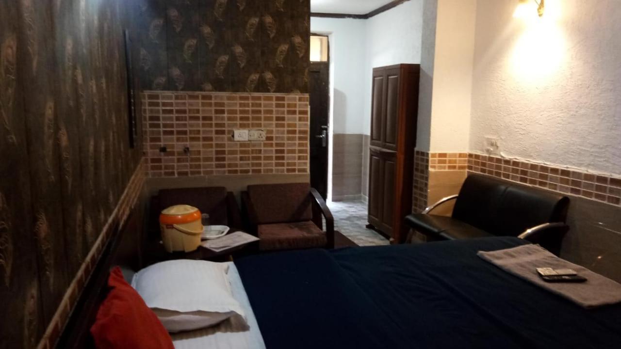 Hotel O Hya'S Homestay Дехрадун Экстерьер фото