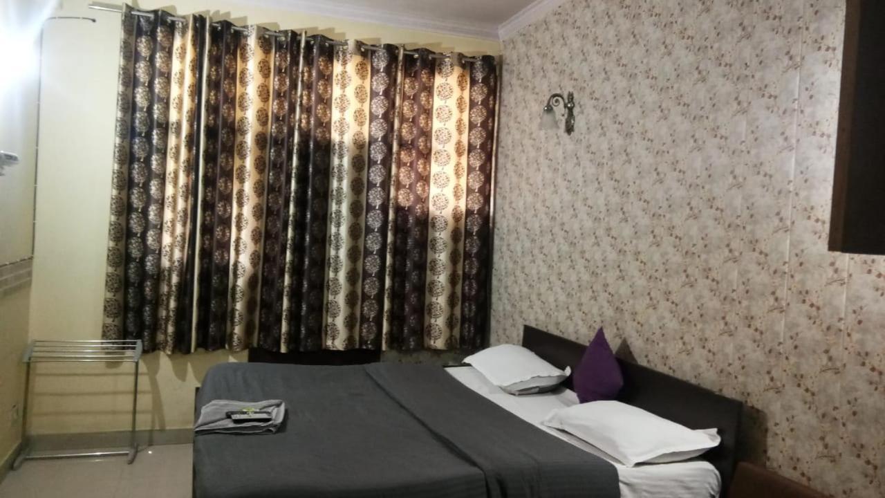 Hotel O Hya'S Homestay Дехрадун Экстерьер фото