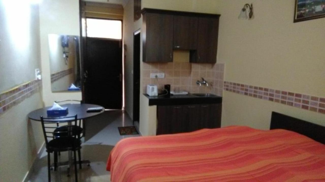 Hotel O Hya'S Homestay Дехрадун Экстерьер фото
